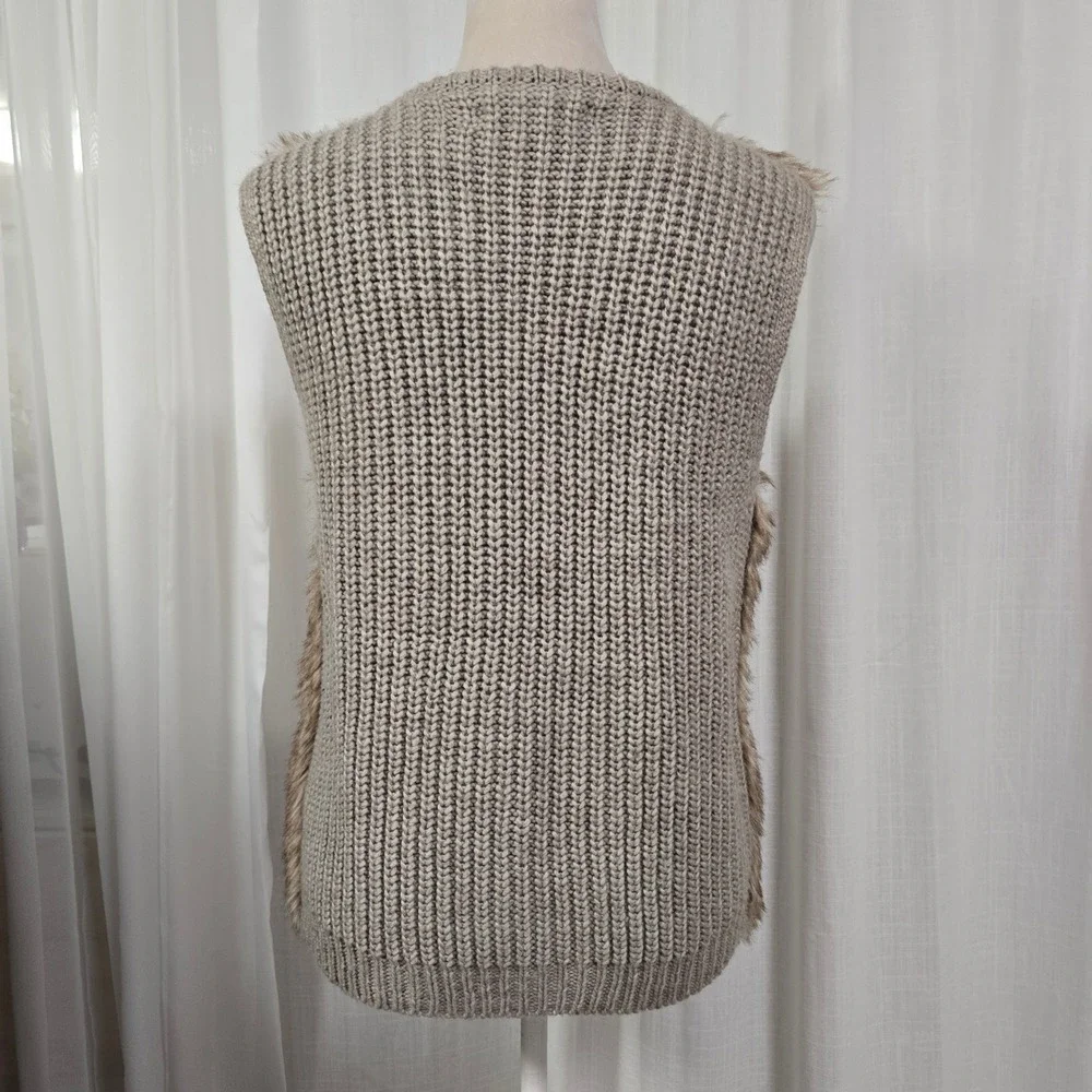 Forever 21 Faux Fur Vest‎ Sweater Back Zipper Closure Brown Women's Medium Fall